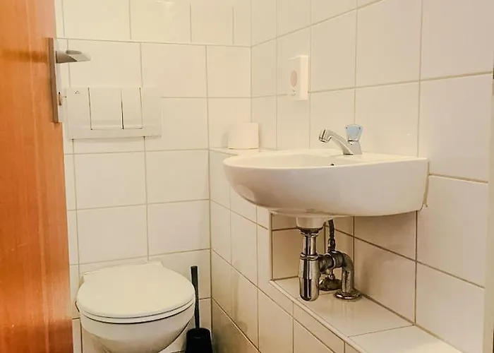 Naehe Basf-bg Klinik - Monteurzimmerfirstchoice Apartment *